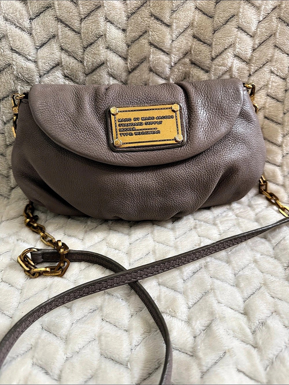 Marc by Marc Jacobs Standard Supply Workwear Chain Crossbody Bag in Gray & Brown